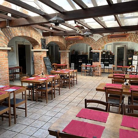 Razman Wine Rooms Gračišče Bagian luar foto
