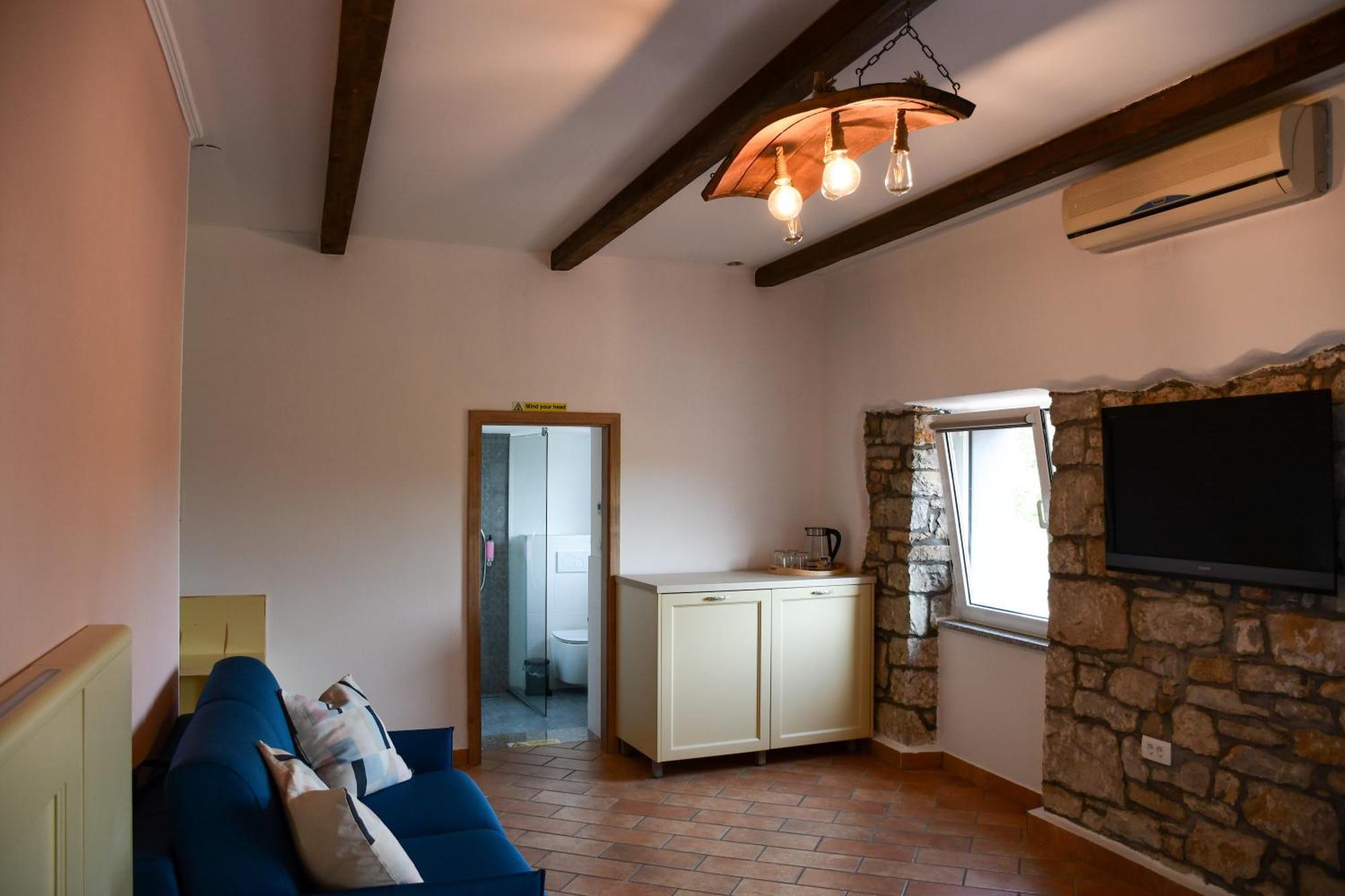 Razman Wine Rooms Gračišče Bagian luar foto